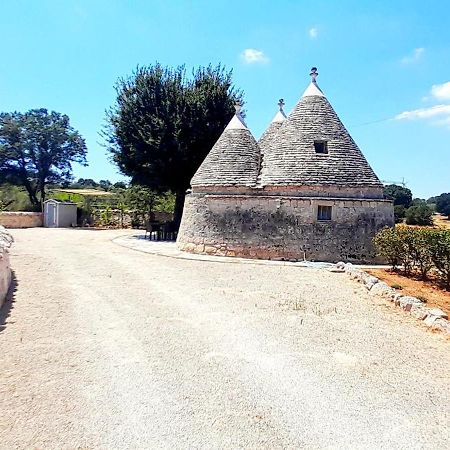 Trullo Roverella Locorotondo Bagian luar foto