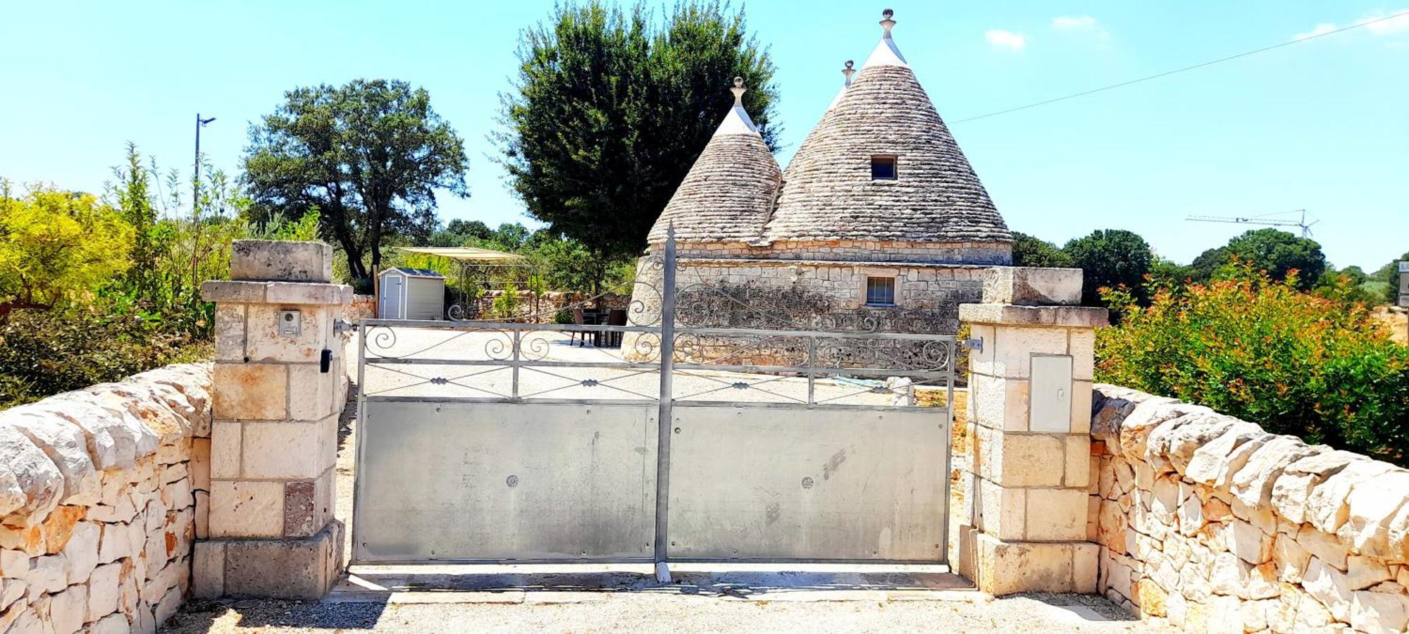 Trullo Roverella Locorotondo Bagian luar foto