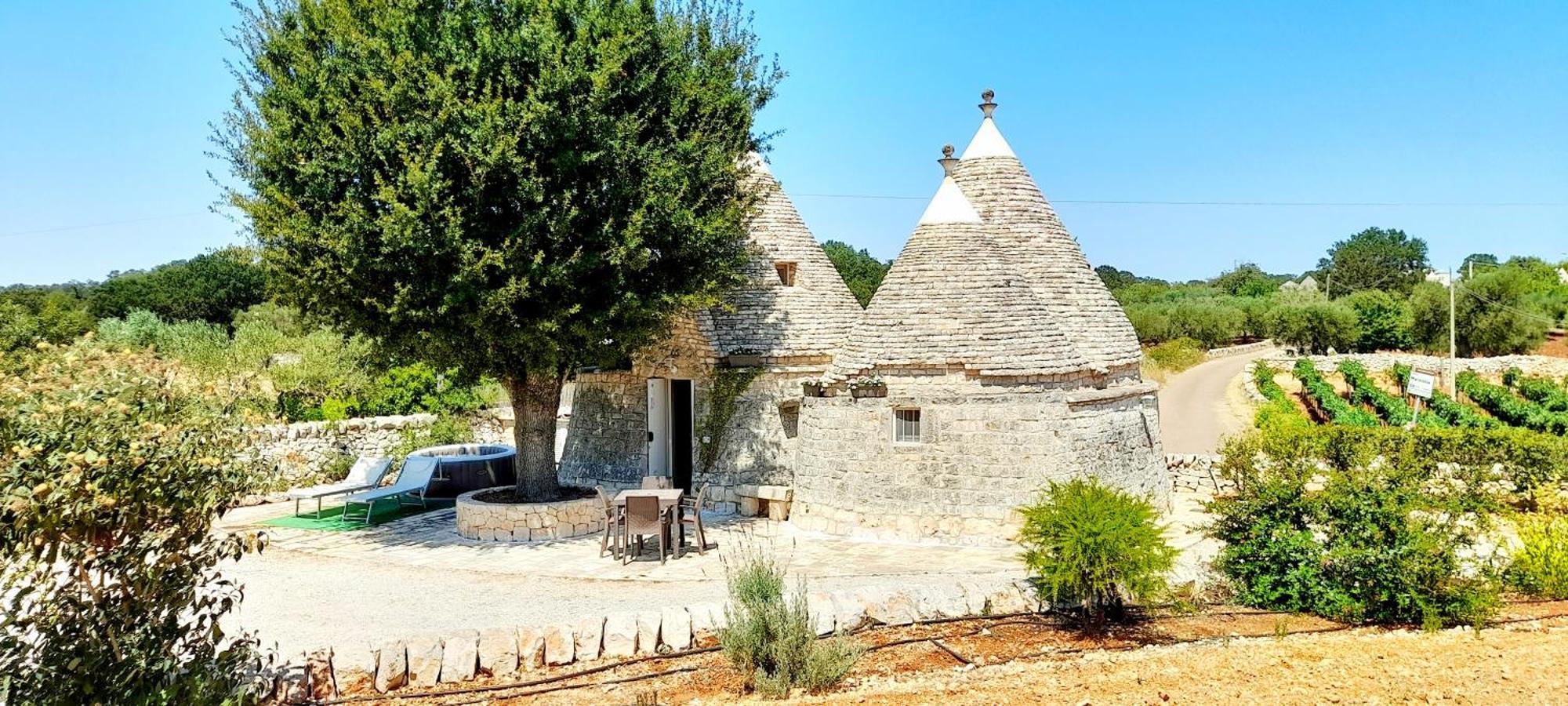 Trullo Roverella Locorotondo Bagian luar foto